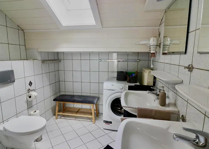 アパート Eifelbleibe, *