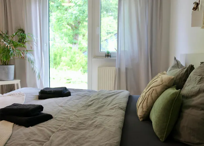 アパート Eifelbleibe, *